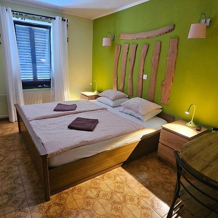 Rooms Malina Blejska Dobrava Εξωτερικό φωτογραφία