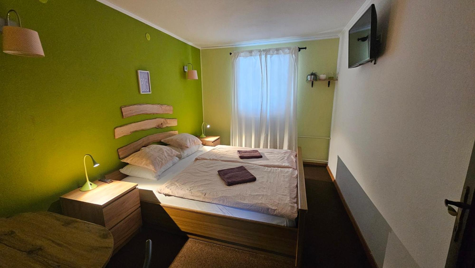 Rooms Malina Blejska Dobrava Εξωτερικό φωτογραφία