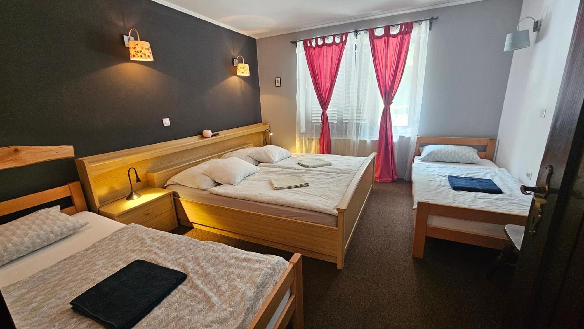 Rooms Malina Blejska Dobrava Εξωτερικό φωτογραφία