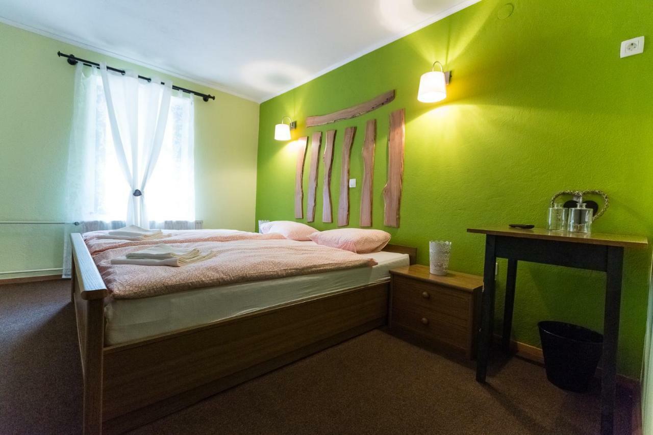 Rooms Malina Blejska Dobrava Εξωτερικό φωτογραφία