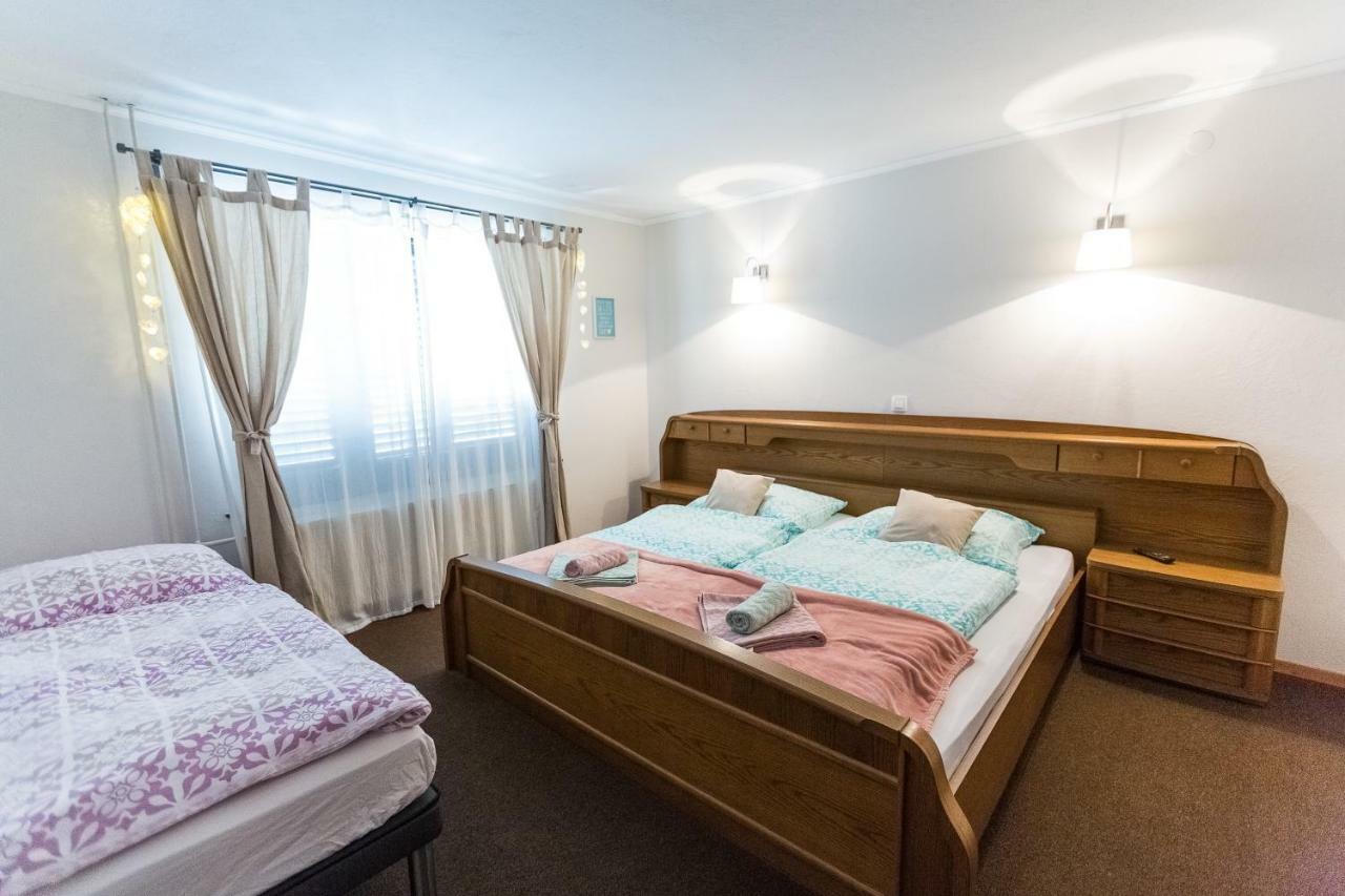 Rooms Malina Blejska Dobrava Εξωτερικό φωτογραφία