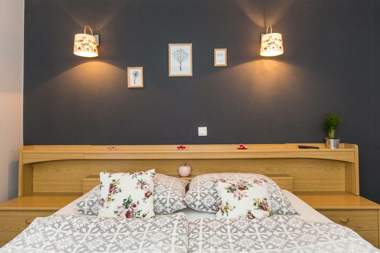 Rooms Malina Blejska Dobrava Εξωτερικό φωτογραφία