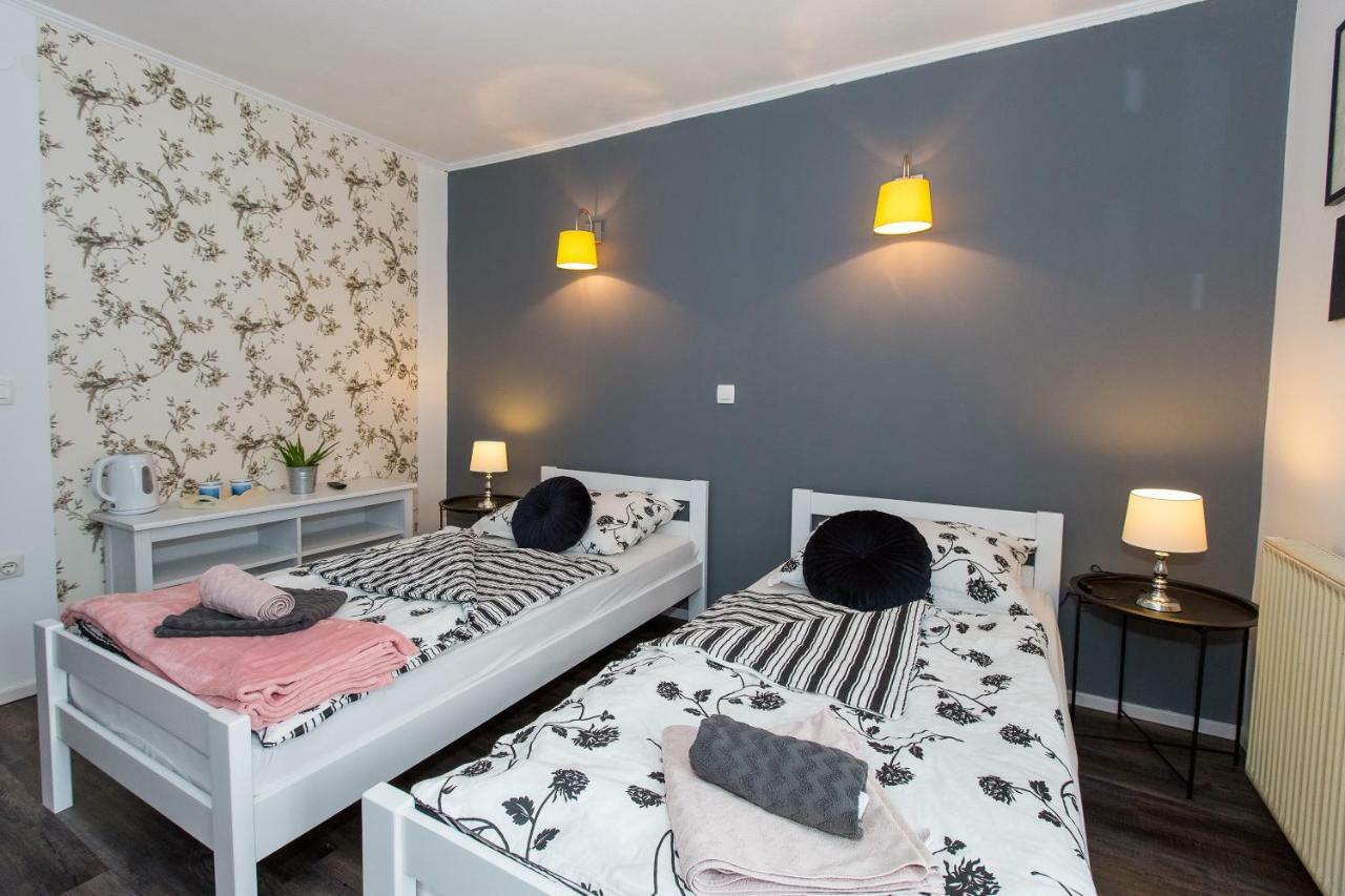 Rooms Malina Blejska Dobrava Εξωτερικό φωτογραφία